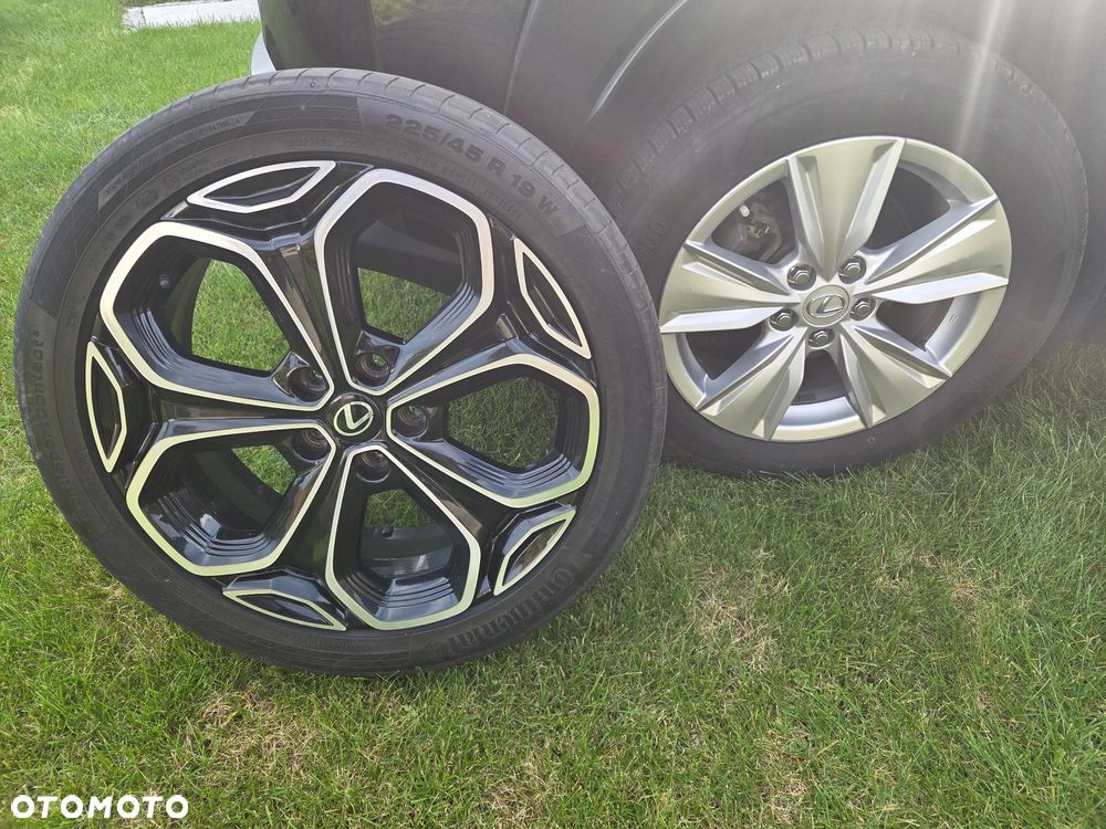 Lexus UX 250h Elegance 2WD - 2