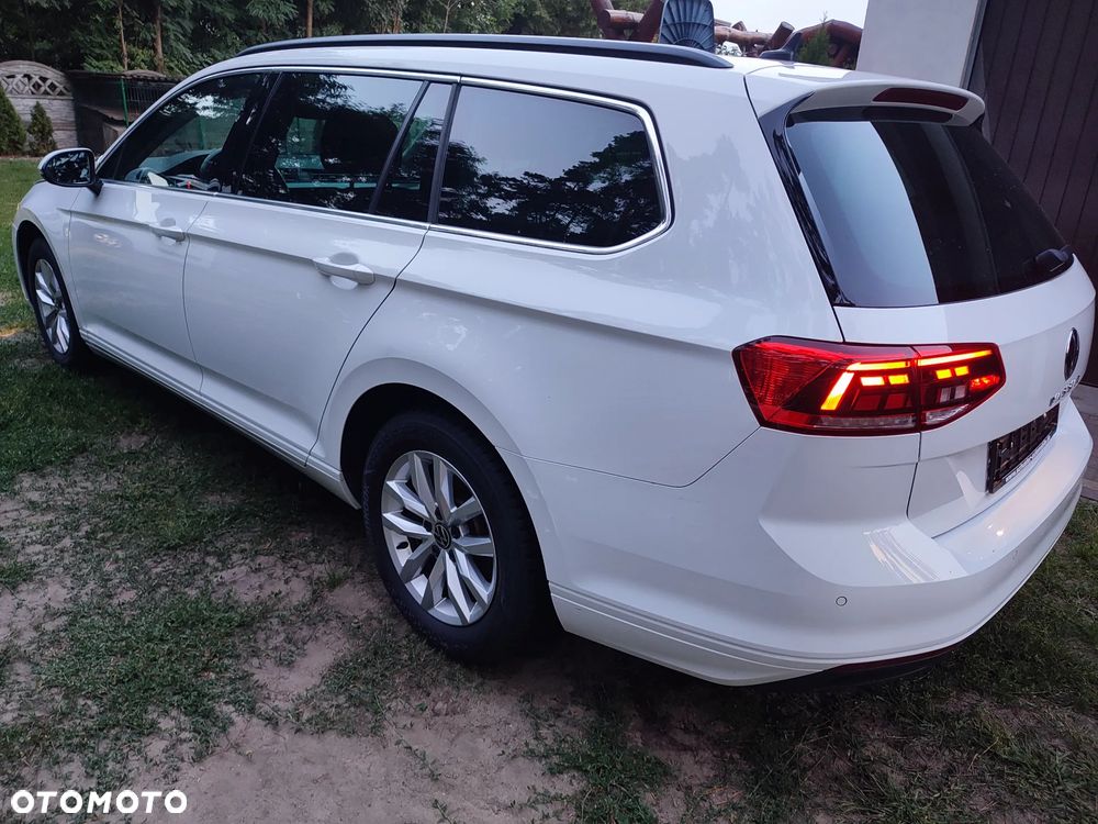Volkswagen Passat Variant 2.0 TDI SCR DSG Elegance - 5