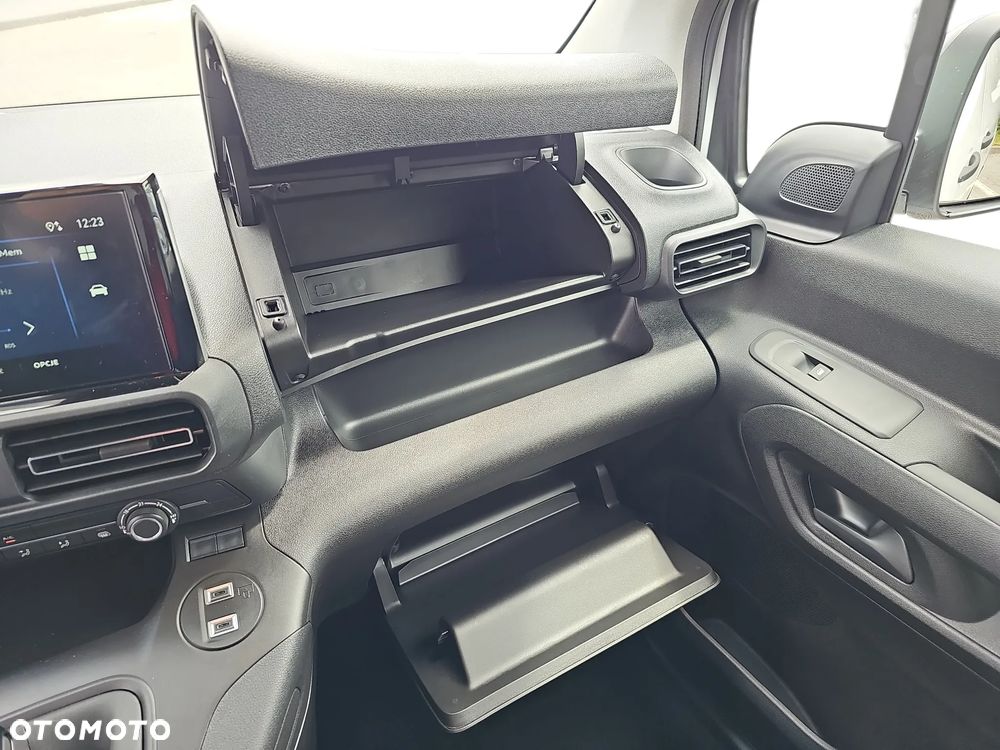 Opel COMBO Cargo Furgon - 29