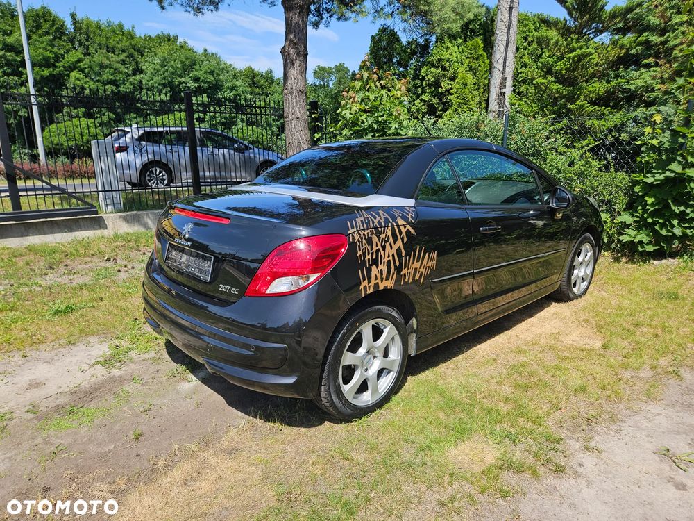 Peugeot 207 CC - 13