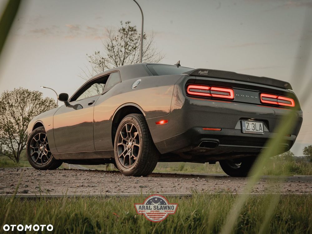 Dodge Challenger 3.6 GT AWD - 36