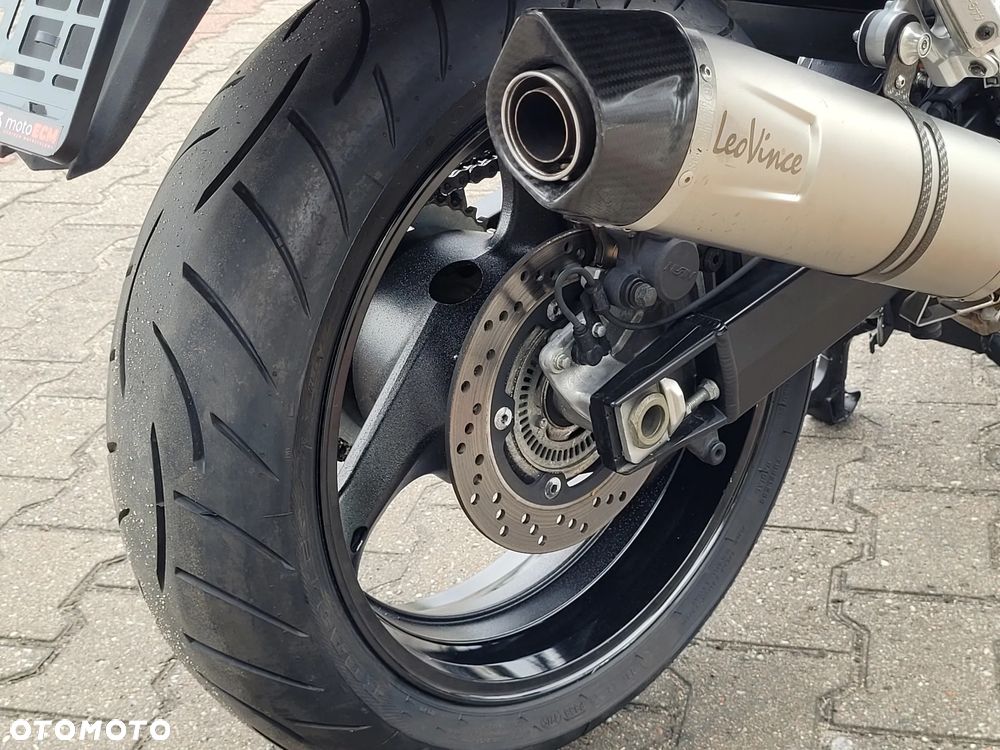 Suzuki GSX - 19