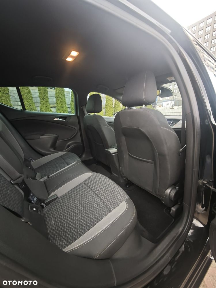 Opel Astra 1.2 T GS Line S&S - 22