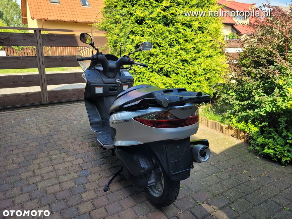 Suzuki Burgman - 24