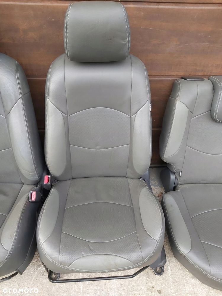 Toyota Urban Cruiser Fotele Skóra TYŁ PASY VAN 4x4 - 4