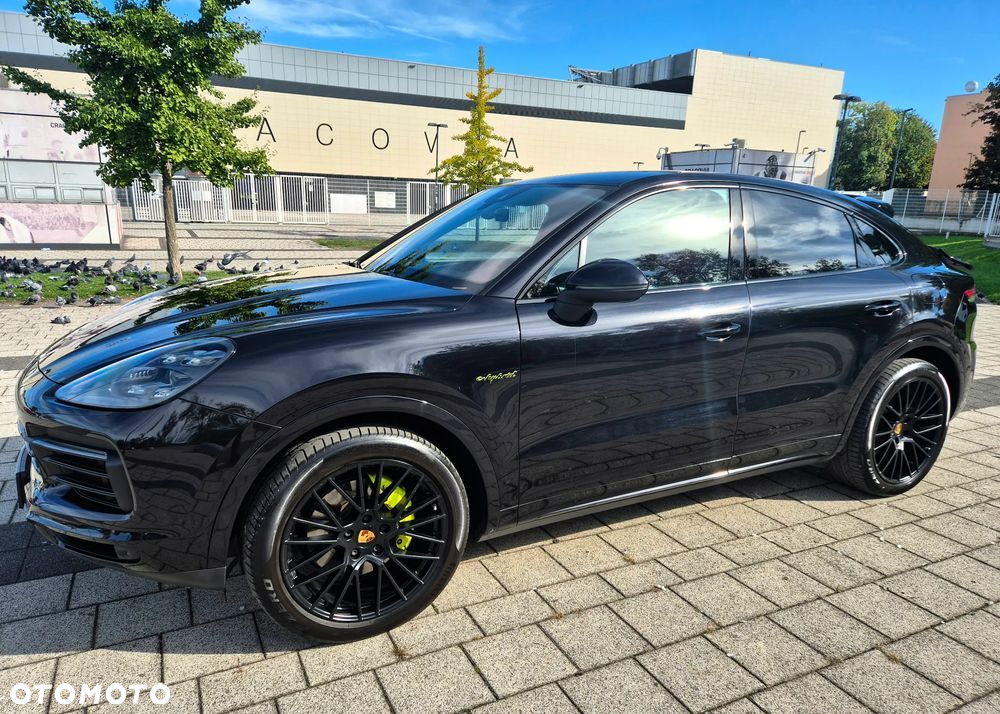 Porsche Cayenne Coupe E-Hybrid - 8