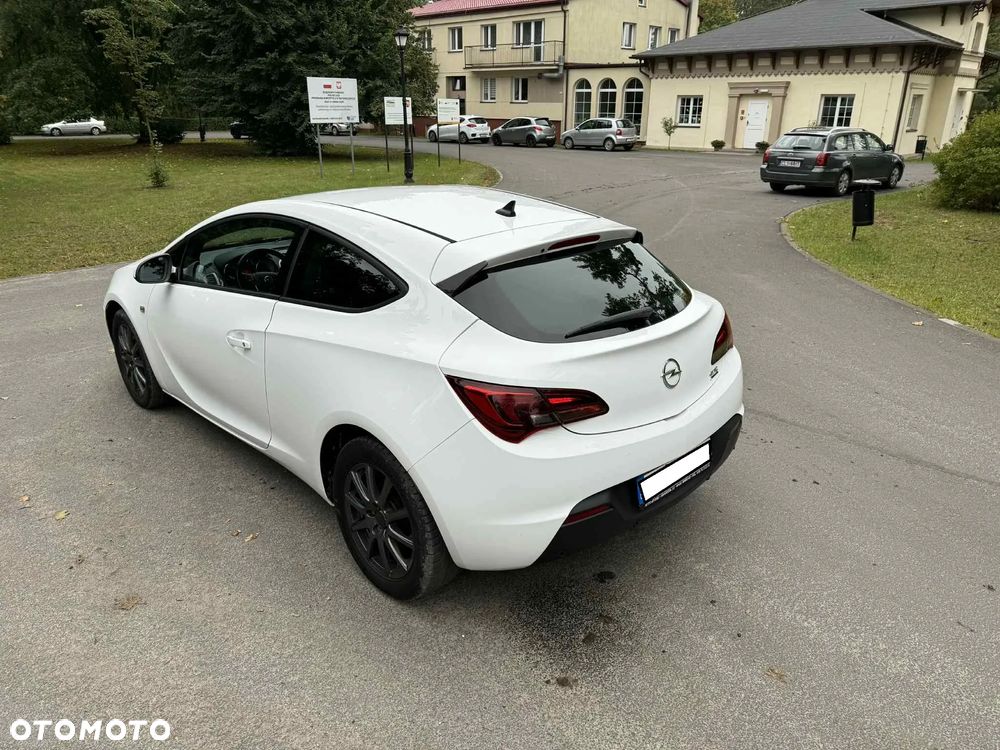 Opel Astra IV GTC 1.4 T Sport - 12