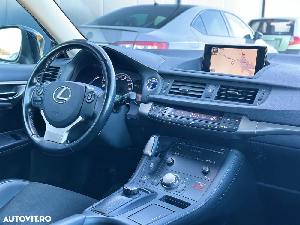 Lexus CT 200h Aut. Luxury - 2