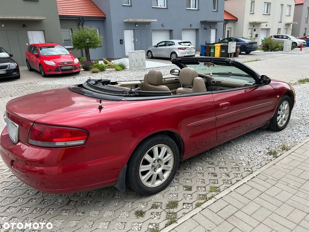 Chrysler Sebring - 12