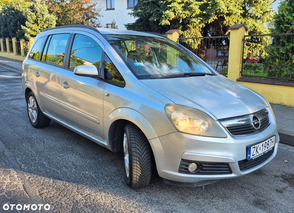 Opel Zafira 2.2 Elegance - 2