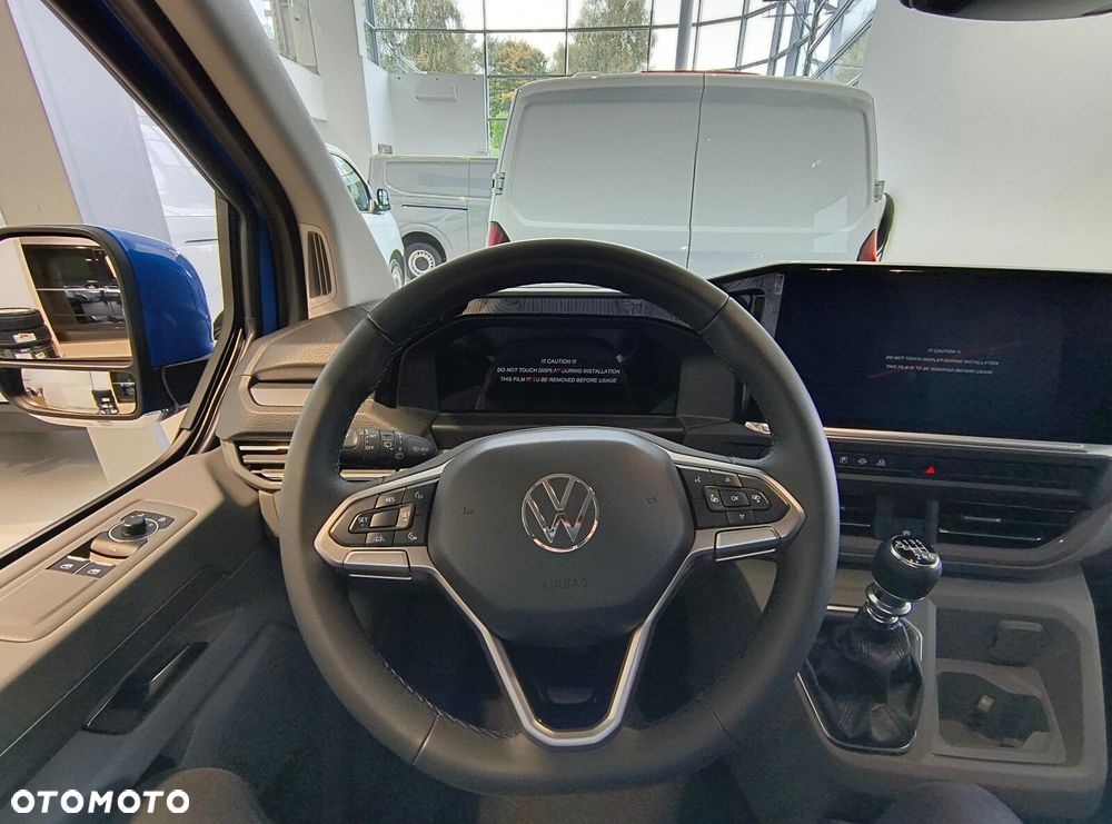 Volkswagen Caravelle - 12