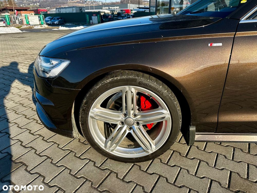 Audi A6 Avant 2.0 TDI quattro S tronic - 28
