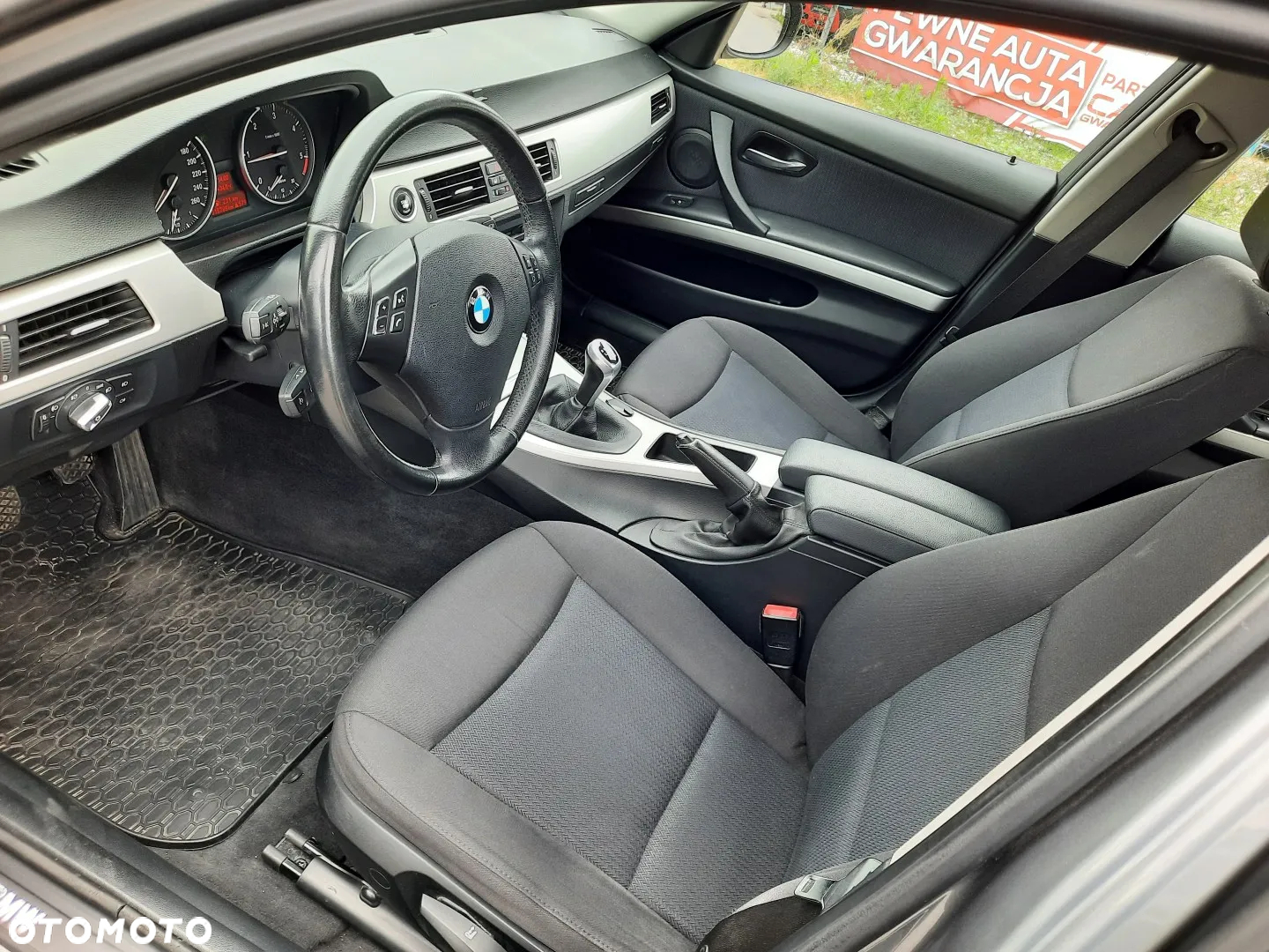 BMW Seria 3 318d DPF Touring Edition Sport - 16