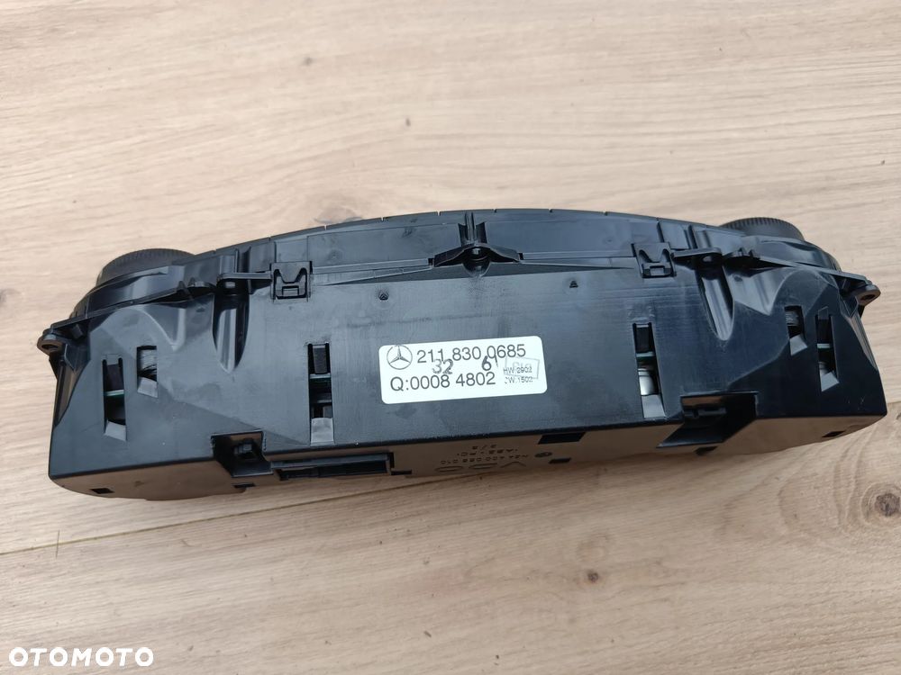 MERCEDES W211 PANEL KLIMATYZACJI KLIMATRONIC IGŁA 2118300685 - 6