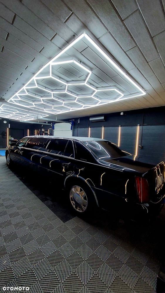 Cadillac Deville - 21
