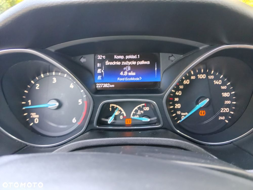 Ford Focus 1.5 TDCi ST-Line Red - 8