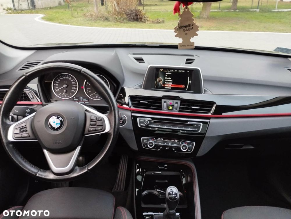 BMW X1 sDrive20d xLine - 2