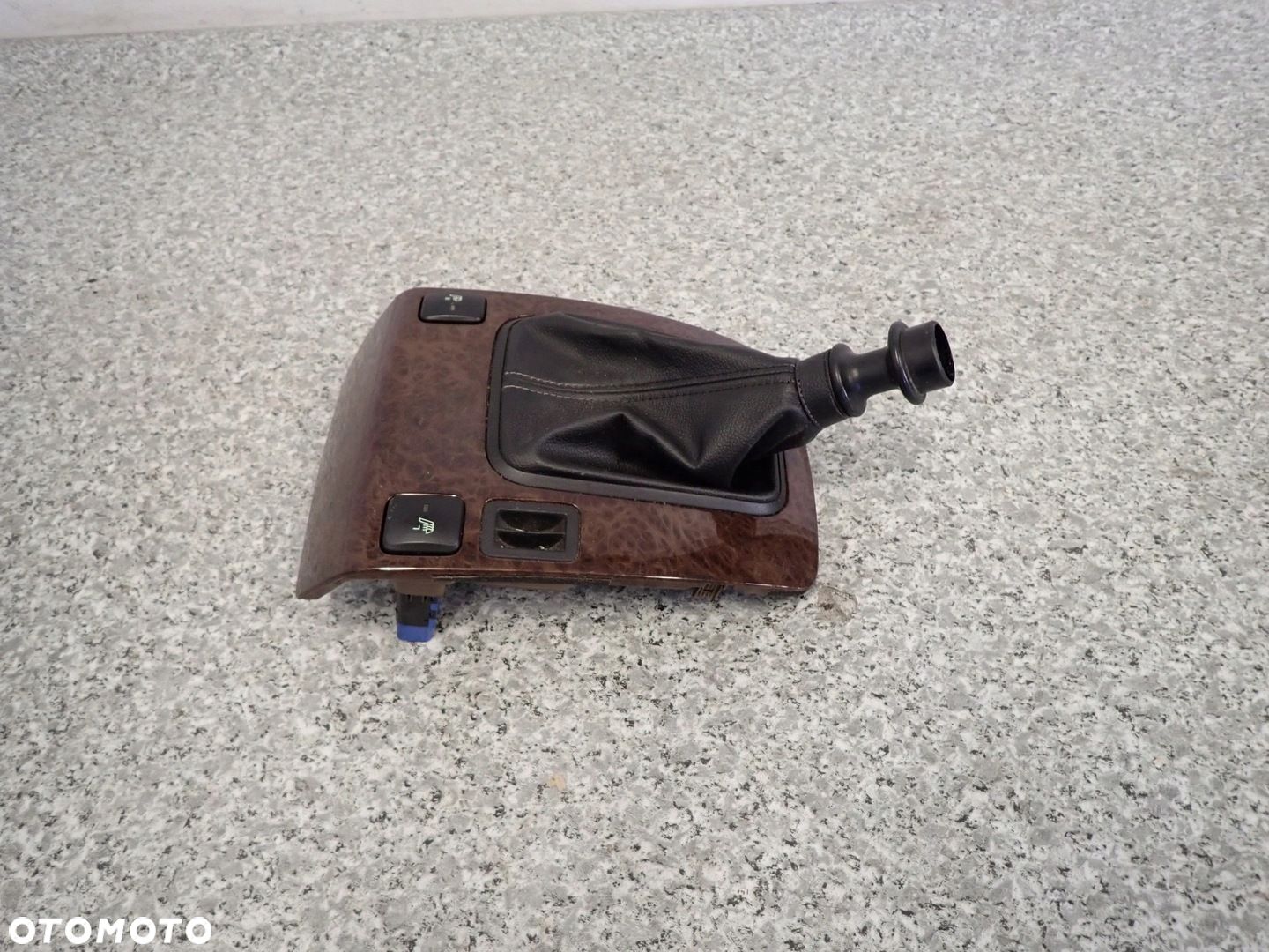 HYUNDAI SONATA V 05-09 MIESZEK LEWARKA Z KONSOLKA DREWNO IMITACJA - 1