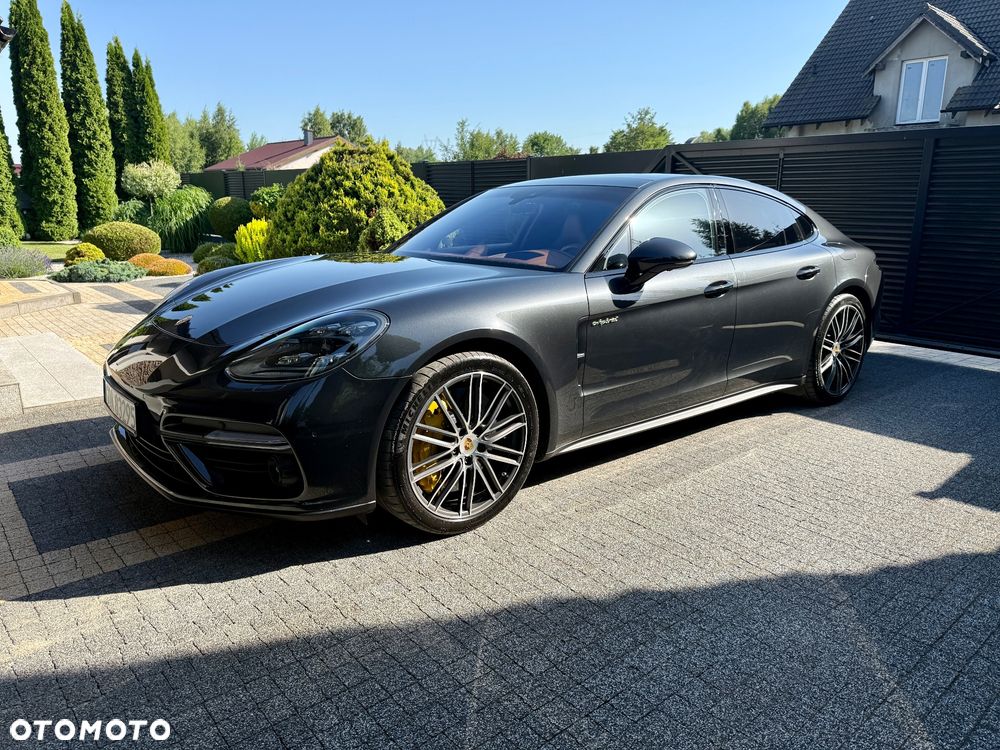 Porsche Panamera Turbo S - 1