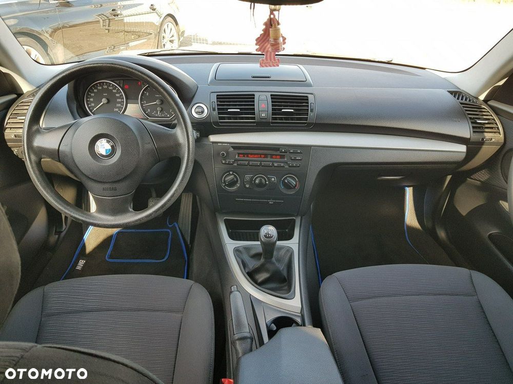 BMW Seria 1 - 12