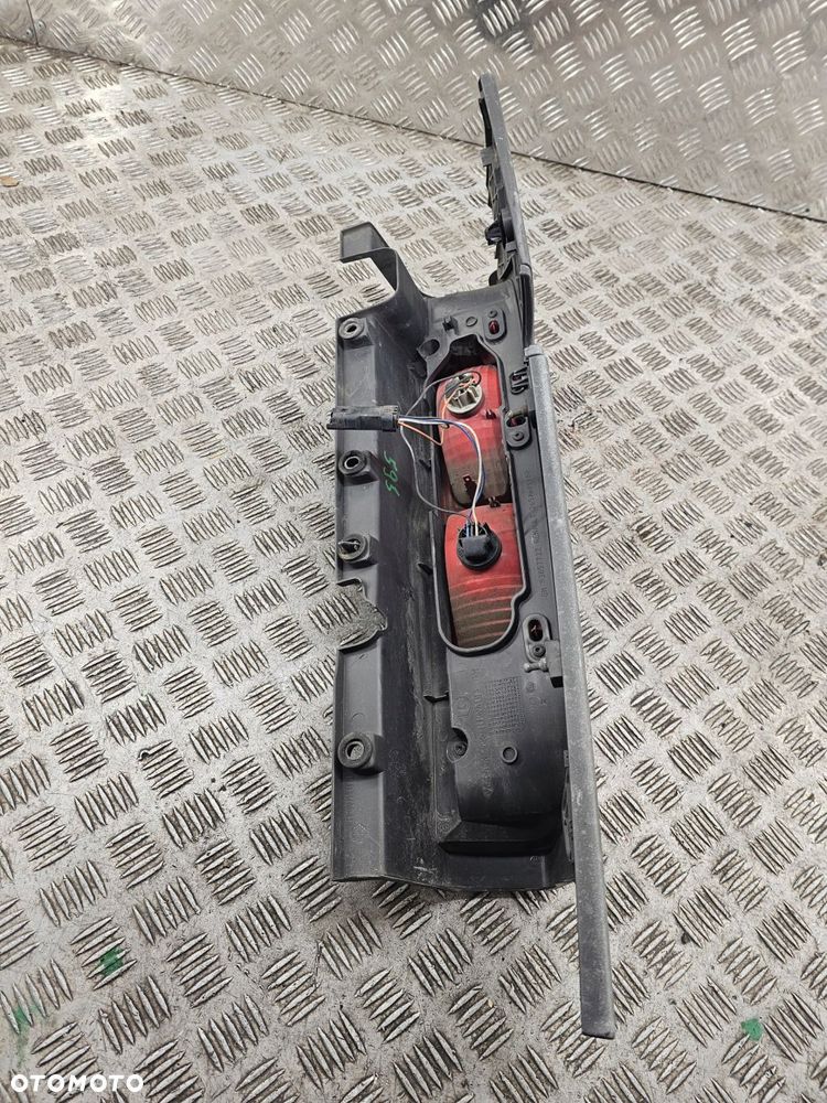lampa tylna prawa renault trafic ii 265a60118r - 2