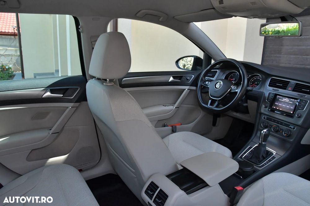 Volkswagen Golf 1.6 TDI BlueMotion Technology DSG Comfortline - 30