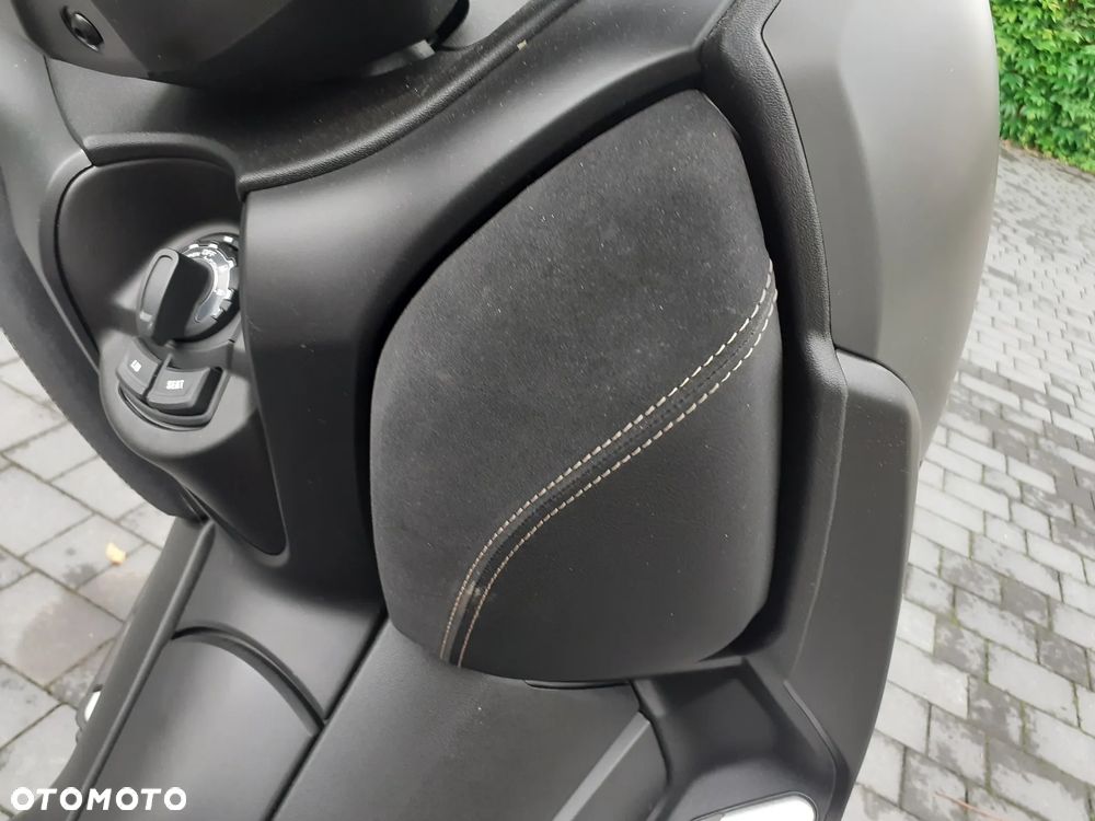 Yamaha X-max - 21
