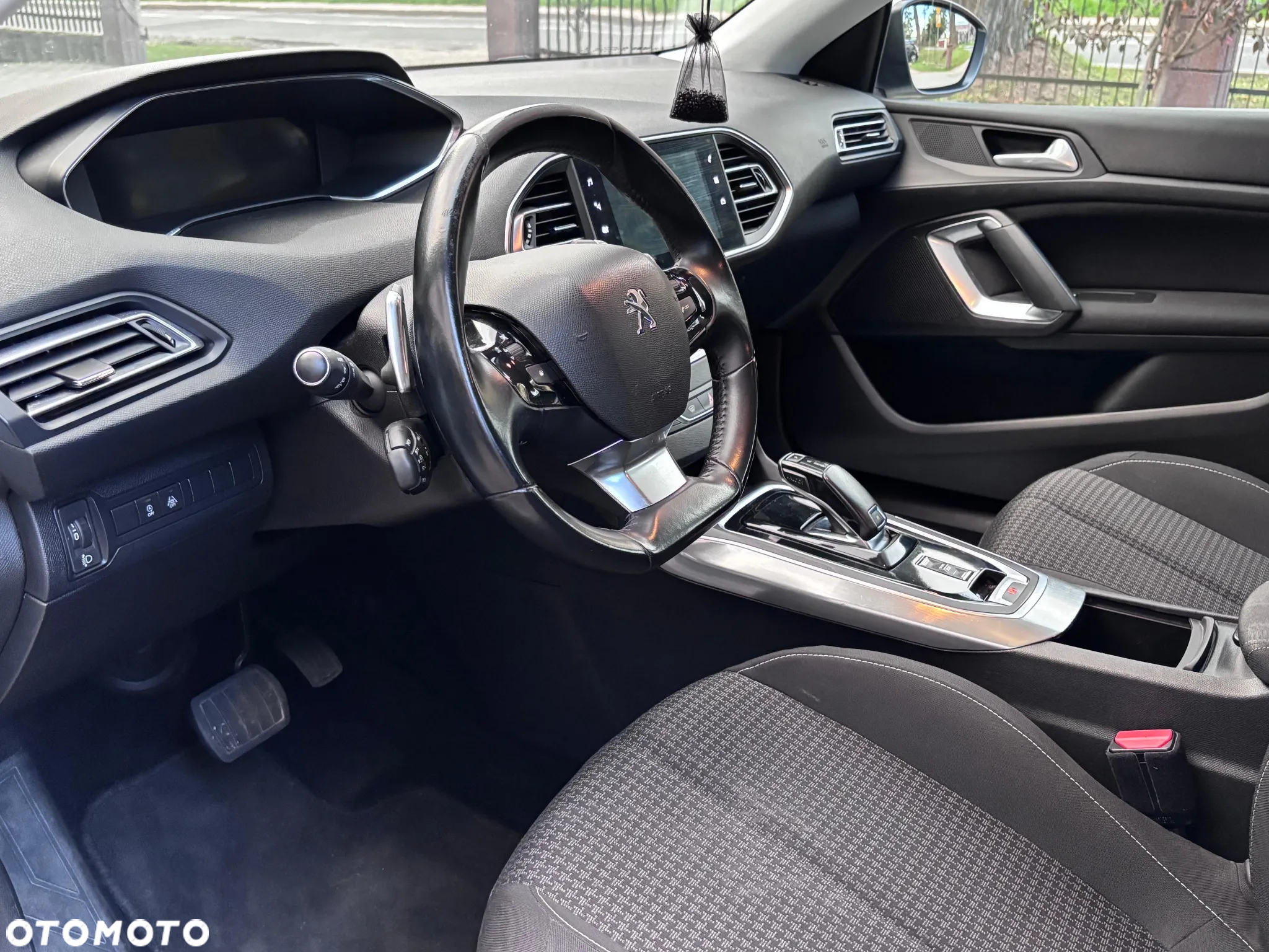Peugeot 308 1.5 BlueHDi Active S&S EAT8 - 27
