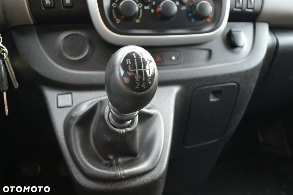 Renault Trafic - 12