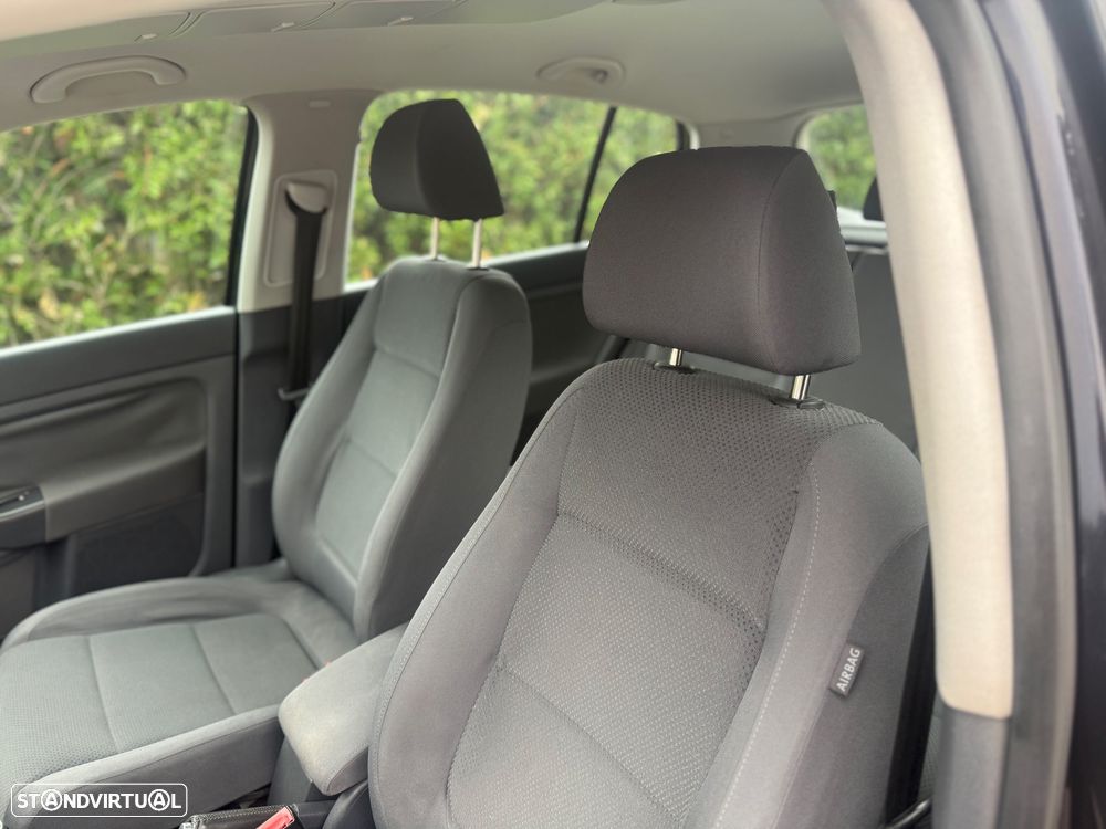 VW Golf Plus 1.9 TDi Trendline AC - 12