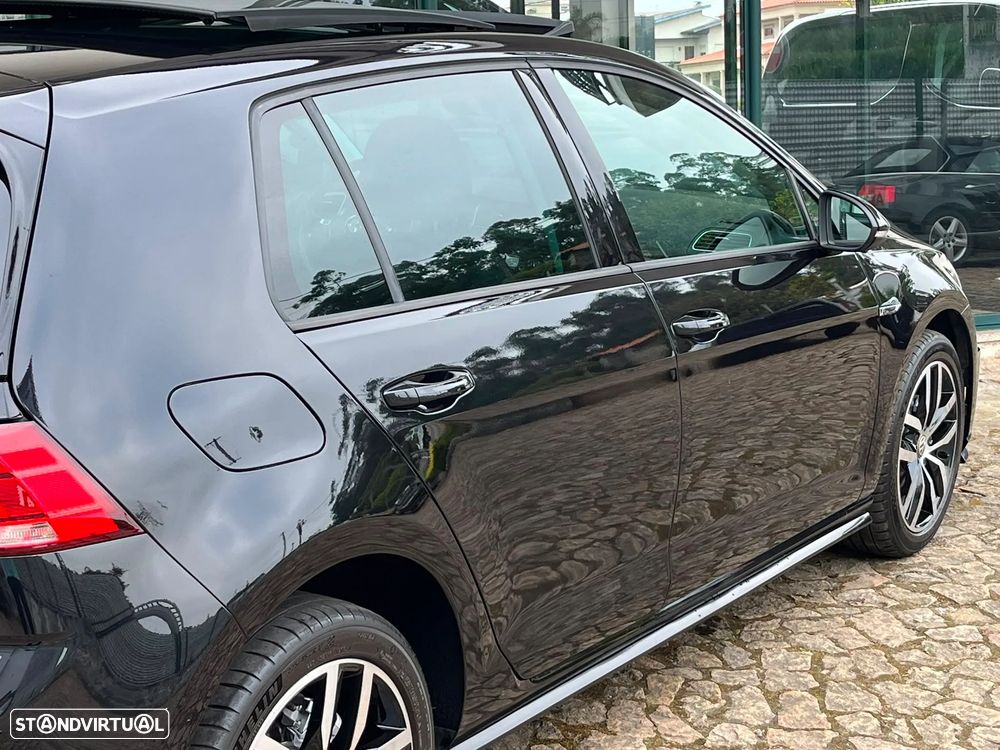 VW Golf 1.6 TDI R-Line - 11