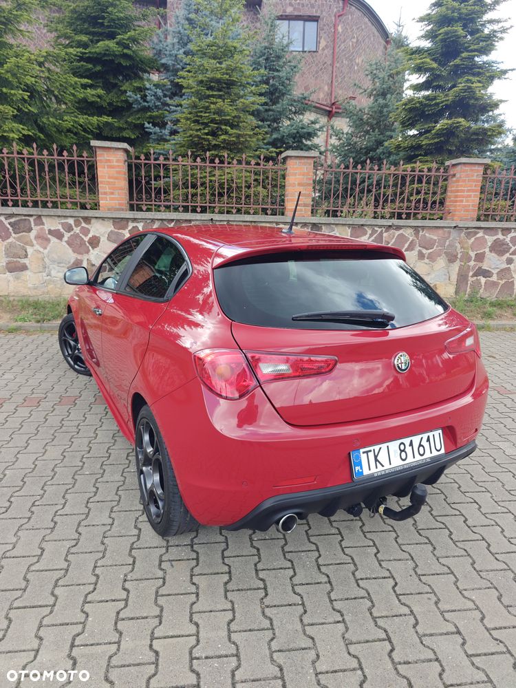 Alfa Romeo Giulietta 1.6 JTDM 16V - 12