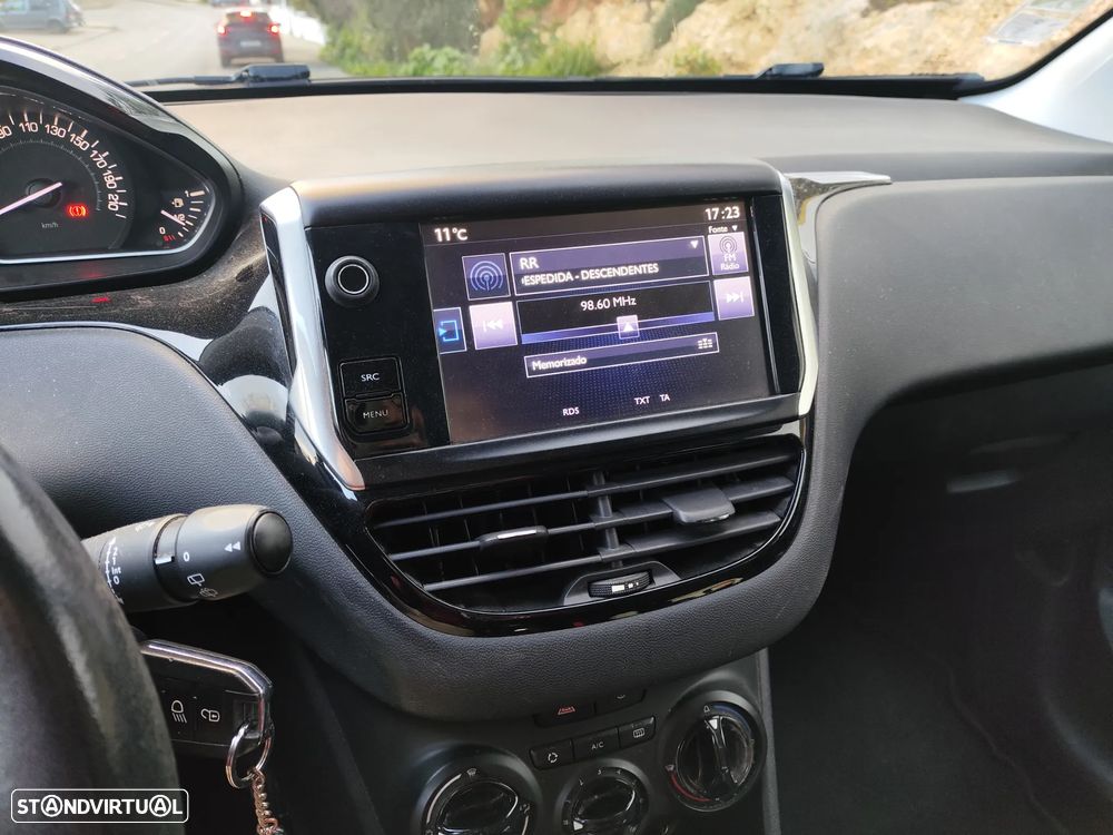 Peugeot 208 1.4 HDi Active - 21