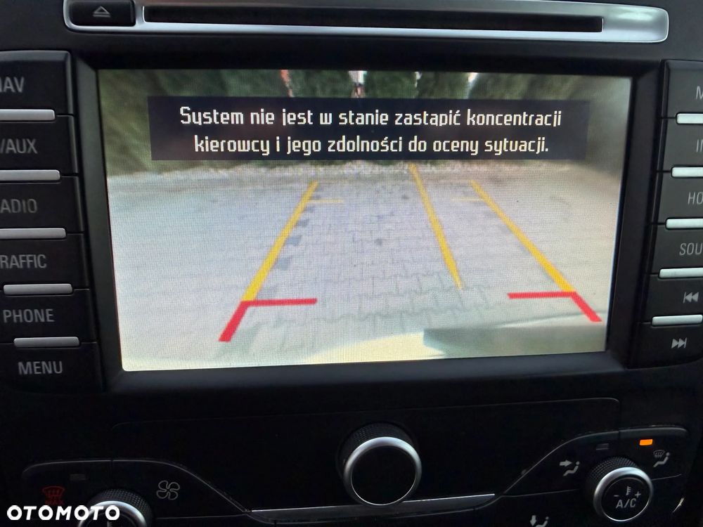 Ford S-Max 2.0 TDCi DPF Titanium X - 27