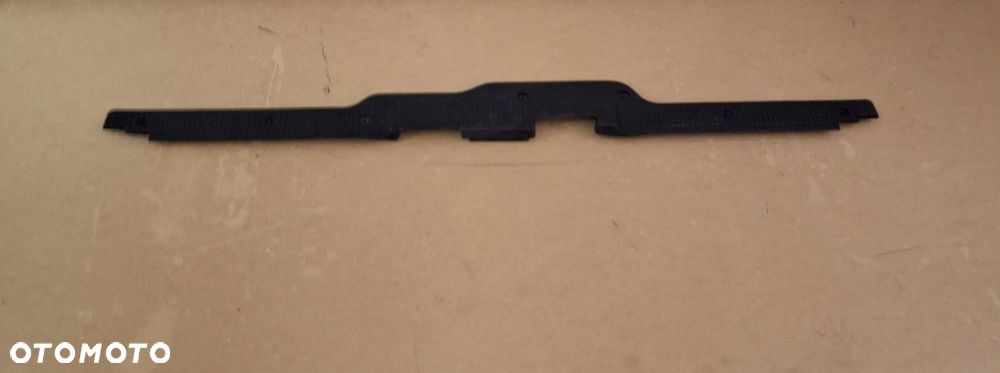 LISTWA OSŁONA ZAMKA BAGAŻNIKA VIVARO TRAFIC 8200041776 - 1