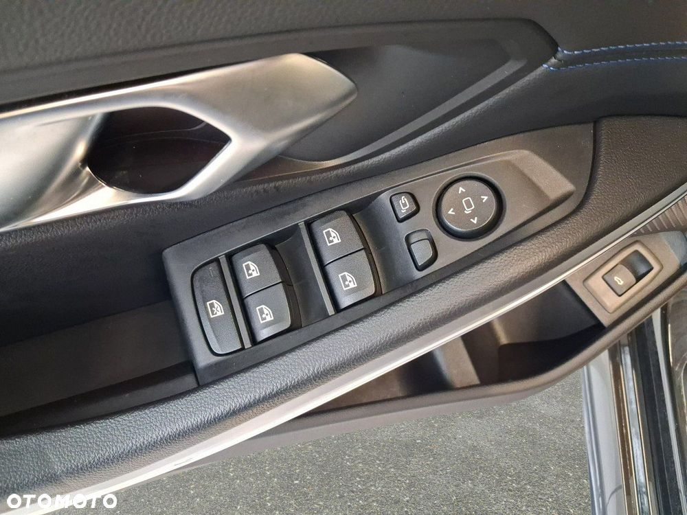 BMW Seria 3 - 25