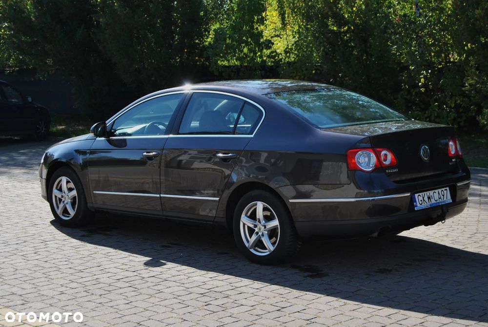 Volkswagen Passat 2010 photo 4