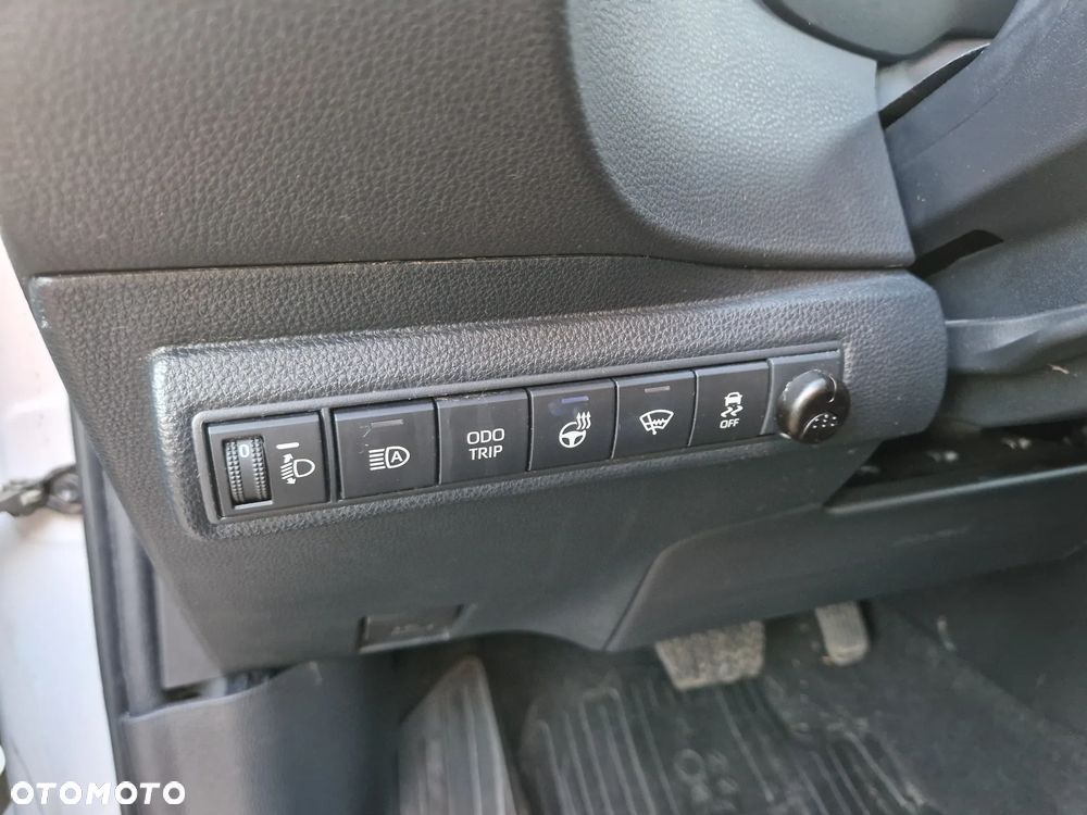 Toyota Corolla 2.0 Hybrid GR Sport Dynamic - 23