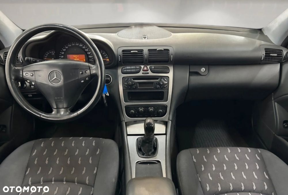 Mercedes-Benz Klasa C 180 - 9