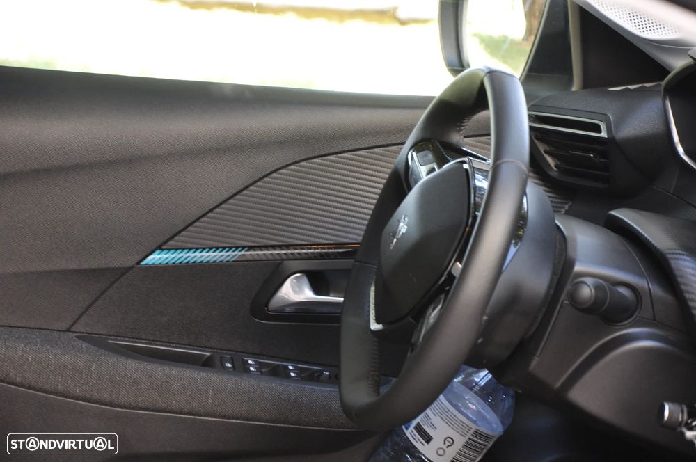 Peugeot e-2008 50 kWh GT Pack - 32