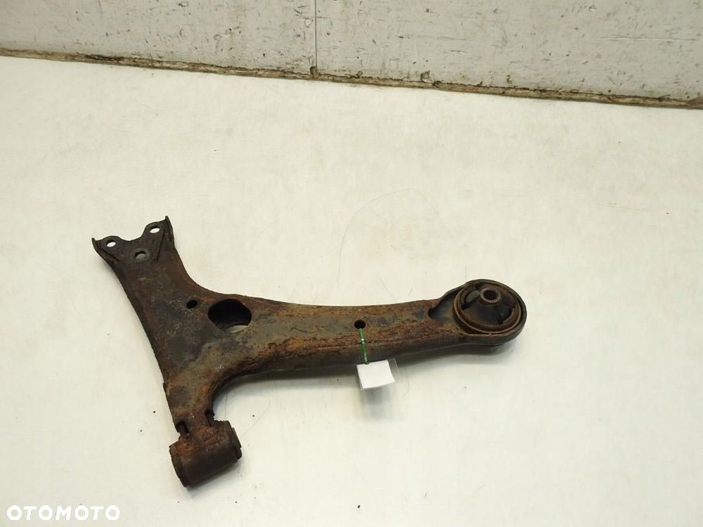 WAHACZ LEWY PRZÓD TOYOTA COROLLA VERSO II 1.8 VVTI - 4