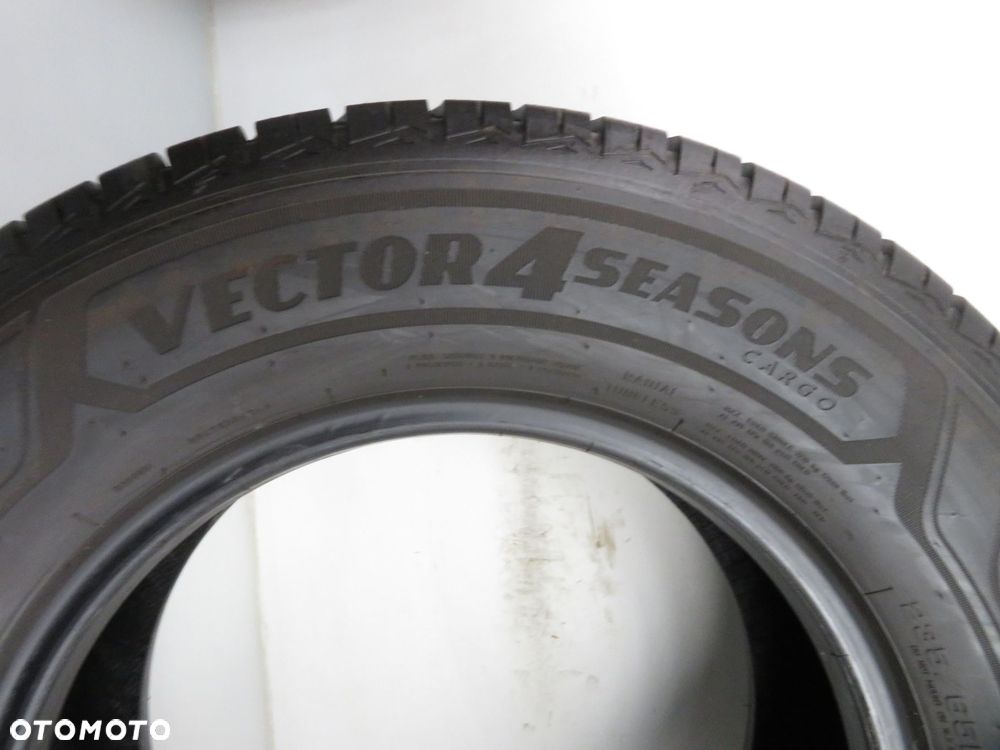 2x 235/65R16C OPONY Goodyear Vector 4Season Cargo - 3