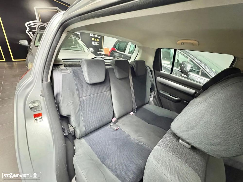 Suzuki Swift 1.3 DDiS Sport — fotografia 14