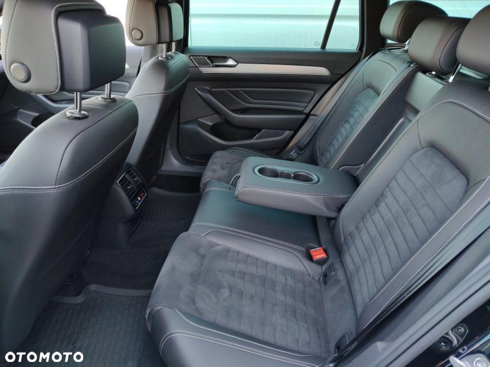 Volkswagen Passat - 14
