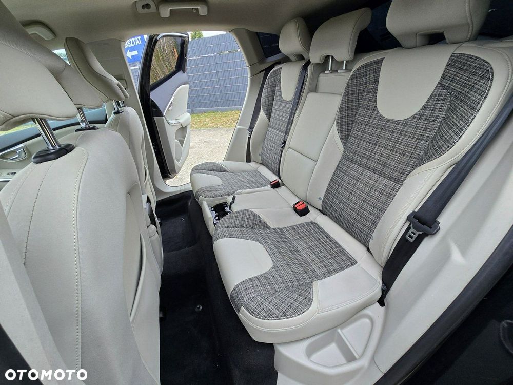 Volvo V40 - 6