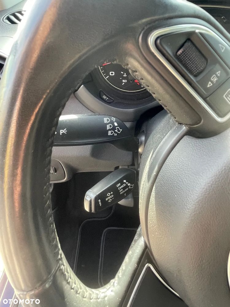 Audi A1 3-drzwiowe 1.4 TFSI S tronic design - 28