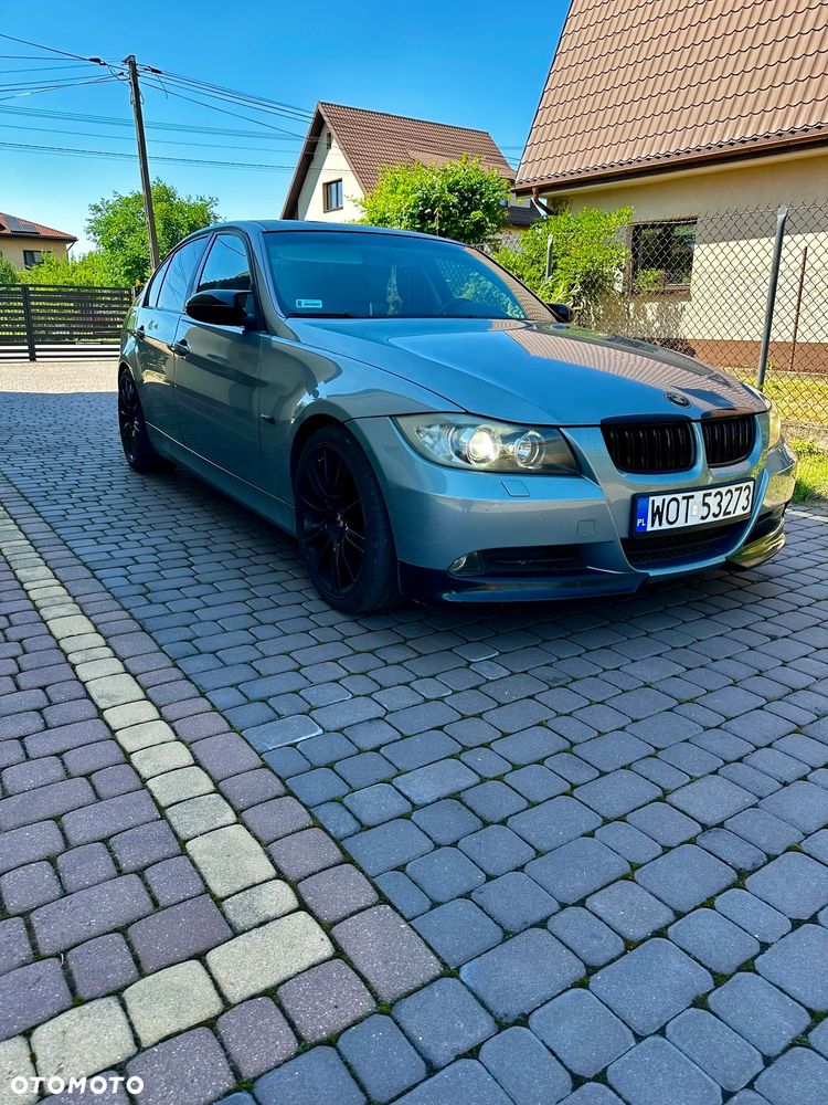 BMW Seria 3 320i - 11
