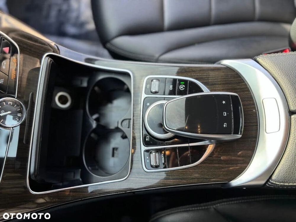 Mercedes-Benz Klasa C 300 7G-TRONIC - 16