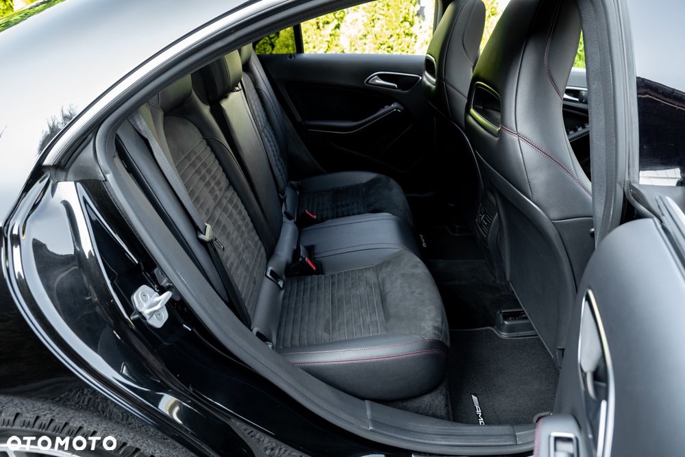Mercedes-Benz CLA 250 7G-DCT AMG Line - 24