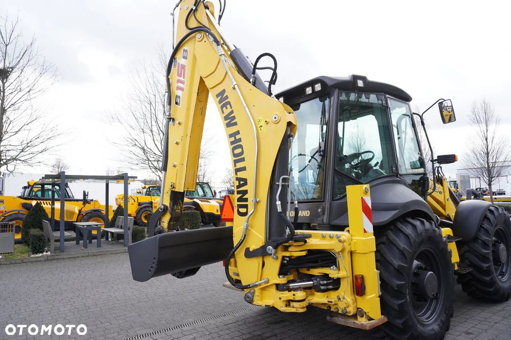 New Holland B115B / 4600 MTH! / 2021 - 18